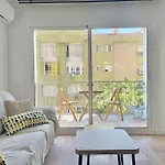 3 Habitaciones, Terraza Y A 200 Metros De La Playa