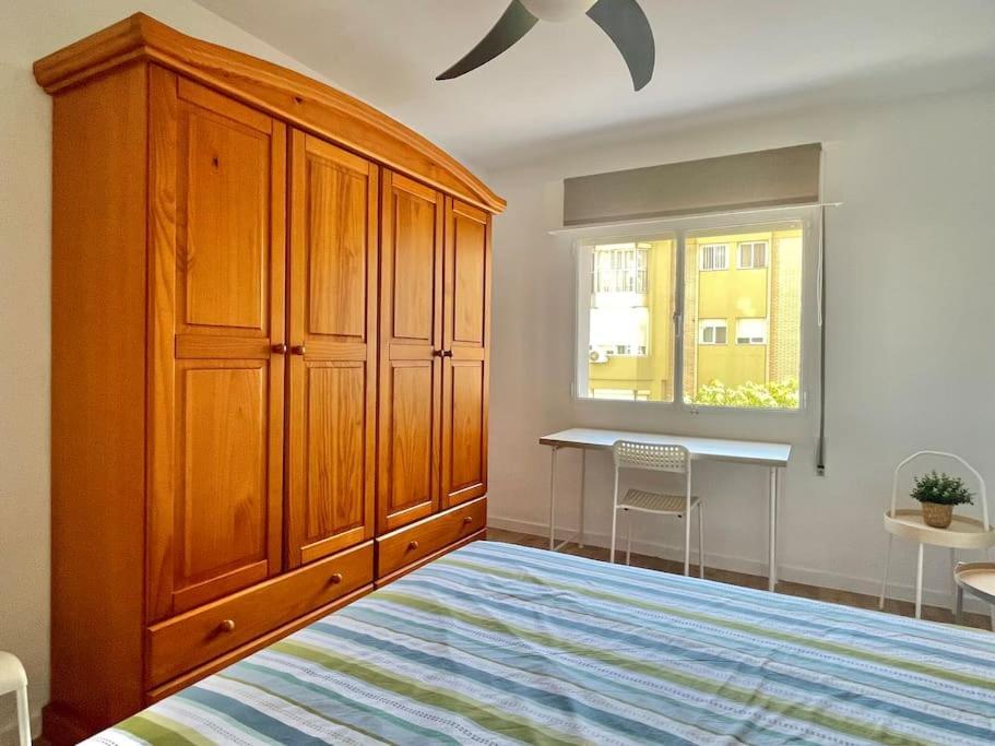 3 Habitaciones, Terraza Y A 200 Metros De La Playa *