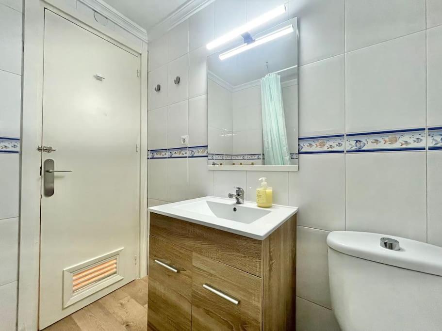 3 Habitaciones, Terraza Y A 200 Metros De La Playa Apartment Malaga
