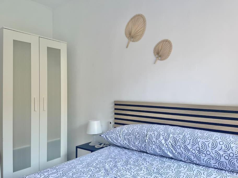 3 Habitaciones, Terraza Y A 200 Metros De La Playa * Malaga